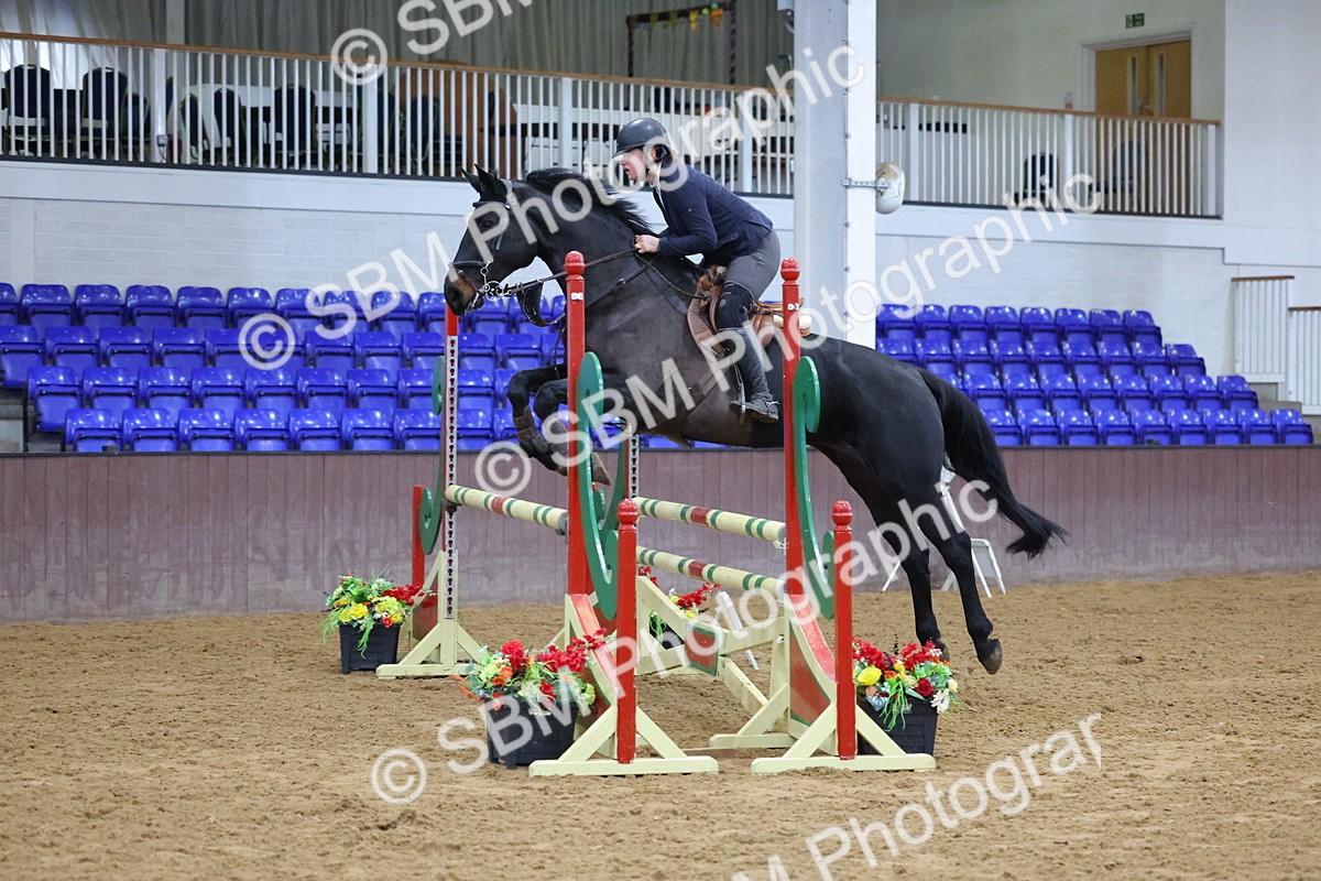 1I0A4752 - Class 9 - Senior Newcomers/ 1.10m Open