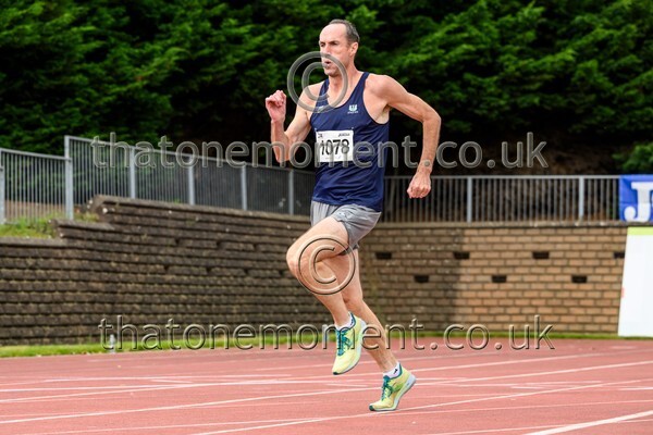 CEM26-914074 - Track Male Set Two