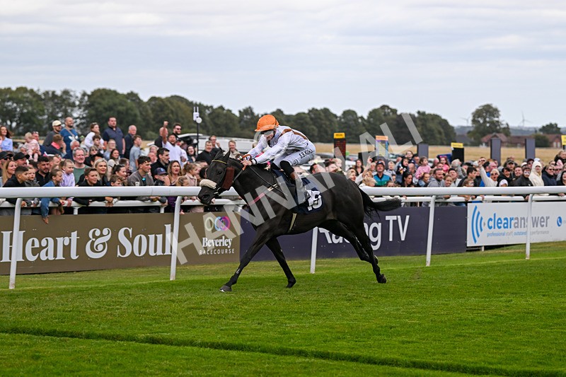 250824-Race 1-Emeralds Pride-2390 - Race 1