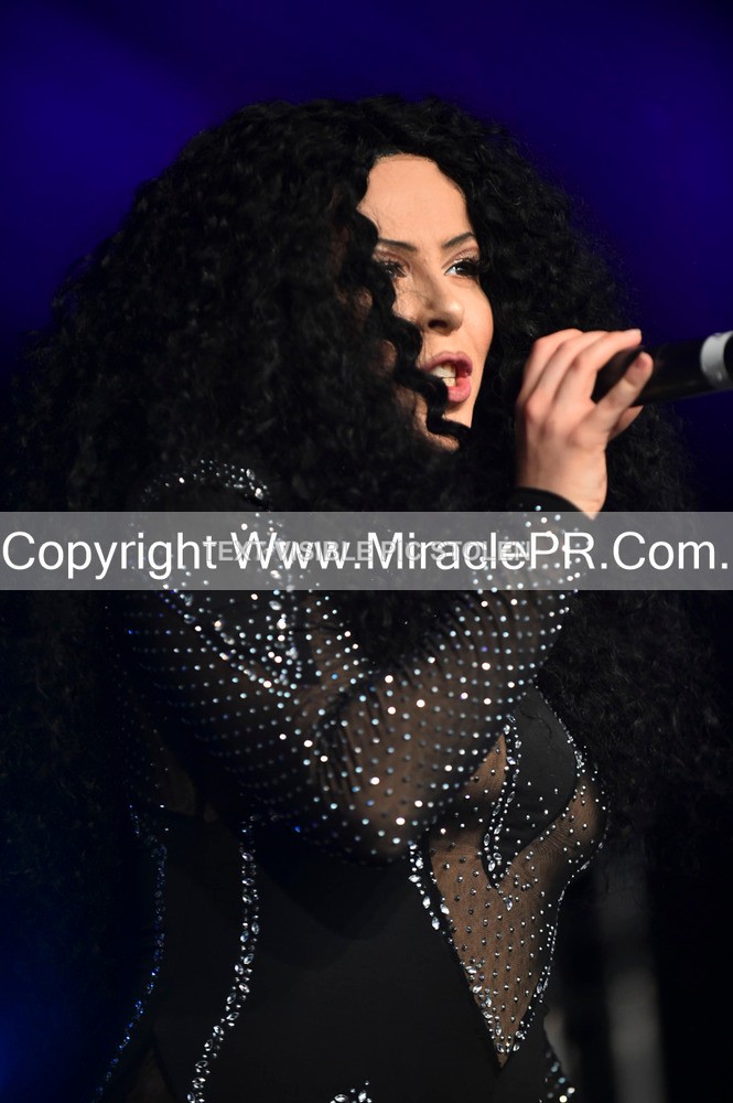 SH4_5946 - The Cher Experience