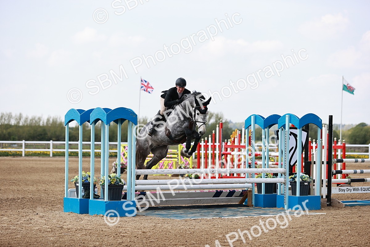  - Class 24 - Senior Newcomers - 1.10m