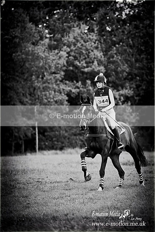 UA290919 1153abw - B & W photography