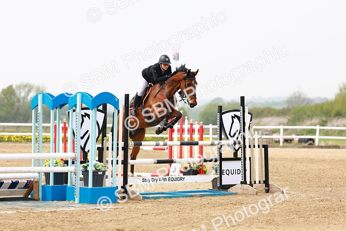  - Class 18 - Senior Newcomers - 1.10m