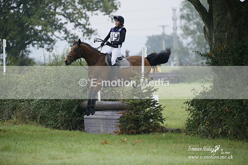 WWHT 171021 0140 - Novice Restricted (0.80m)  17/10/21