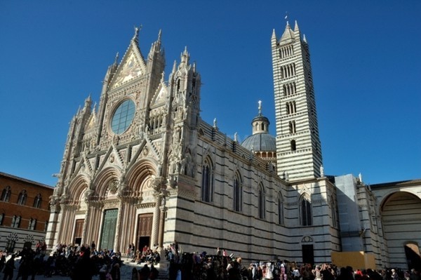  - Assisi & Siena