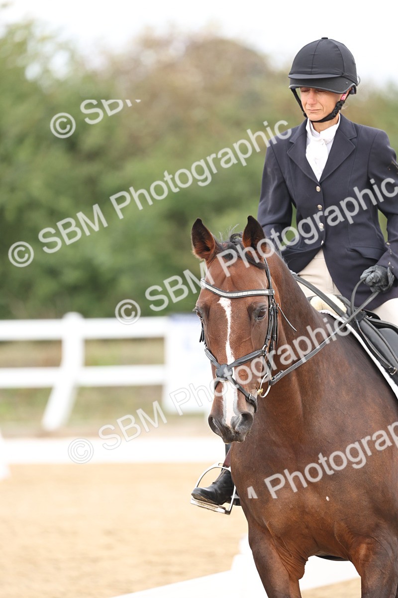SBM_002665 - Class 7 - Novice 2 Warm Up