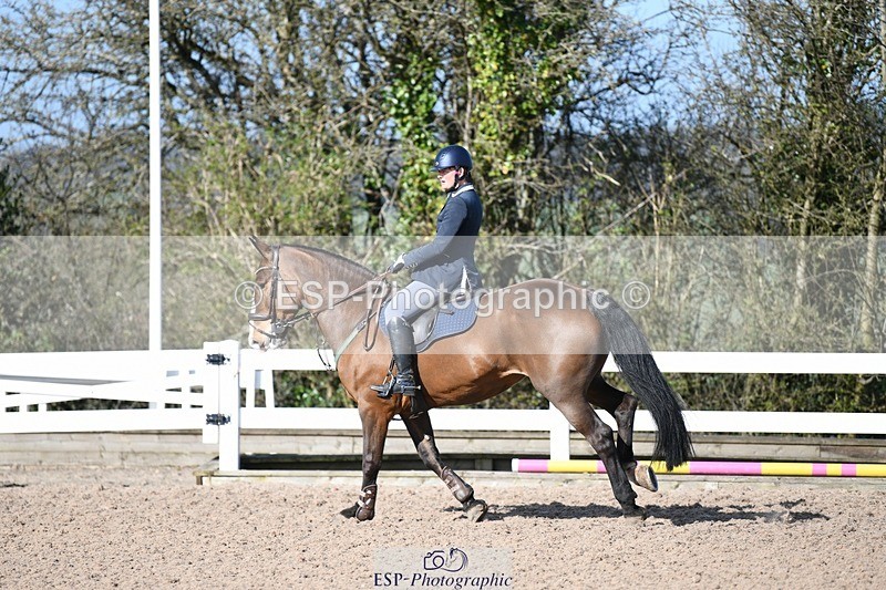250330-101542-06046 - Cls 32 British Novice and 90cm