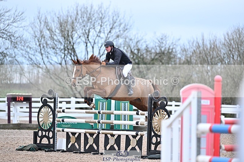 241127-140326-00743 - Cls 05A&B Snr Fox & 1.20m Open