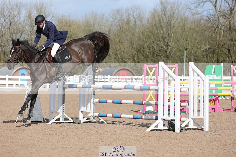 240223A-115809-01022 - Cls 4 Snr 1.05m Open