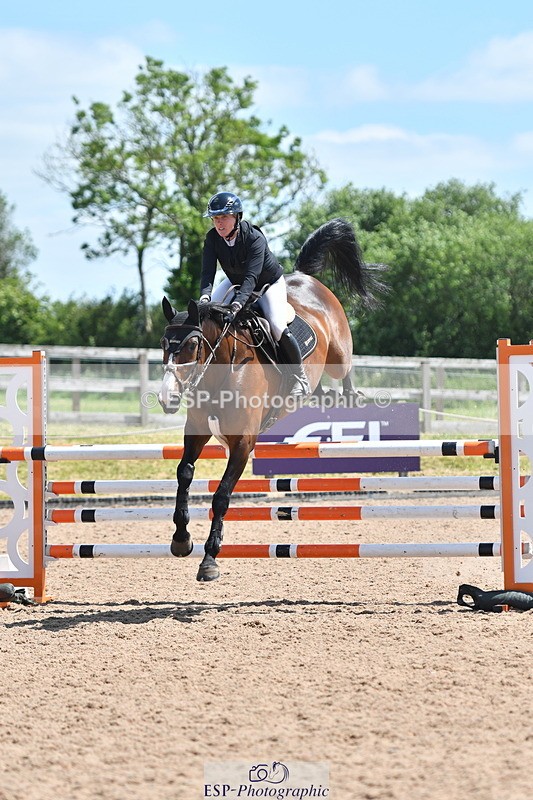 240609A-133439-05695 - Cls 18 Snr Newcomers and 1.10m Open