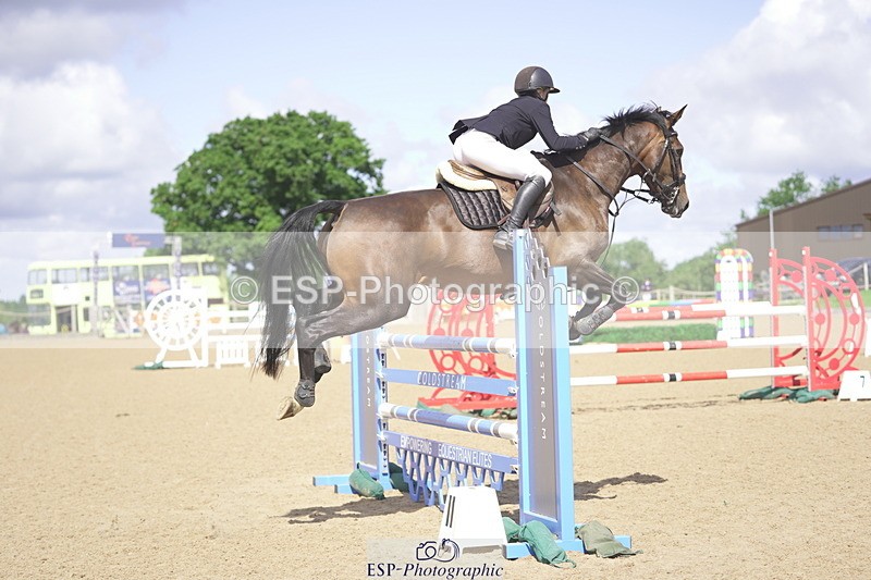 230806A-112114-01569 - Cls 13 Snr Newcomers & 1.10m Open