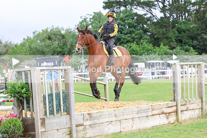 3E7A1045 - Class 4: 70cm Senior