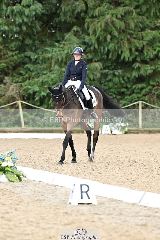 251023A-115707-02120 - B-140-Charlotte.Ward