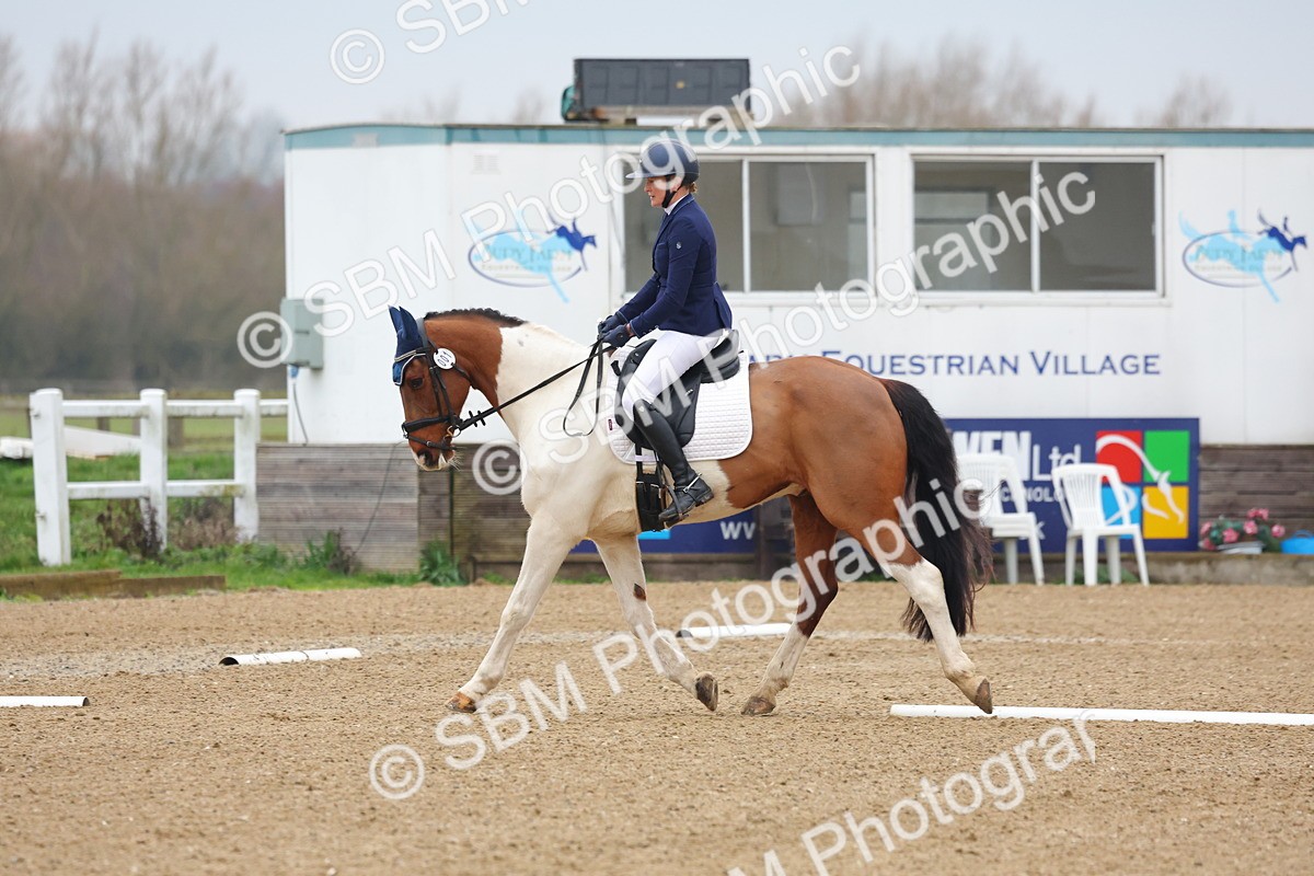 SBM_001200 - Class 8-11 - Novice 2 - Elementary 2