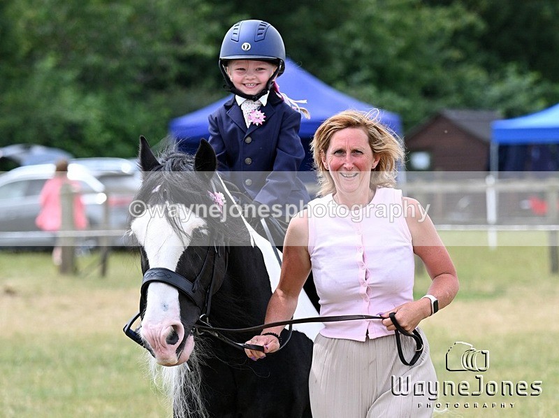 WJ7_3534 - Nancy & Churchill's first Show 22-06-25