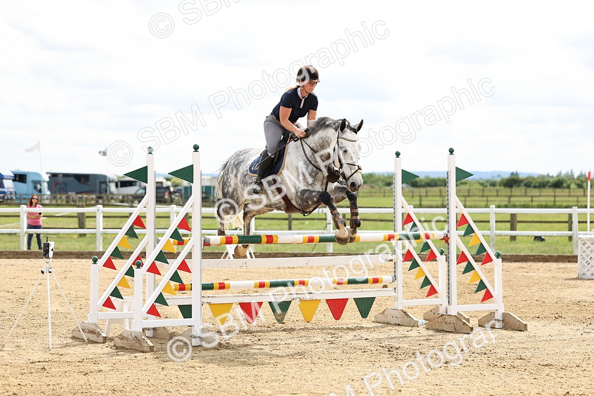 SBM_005991 - Class 19 - Senior Newcomers - 1.10m