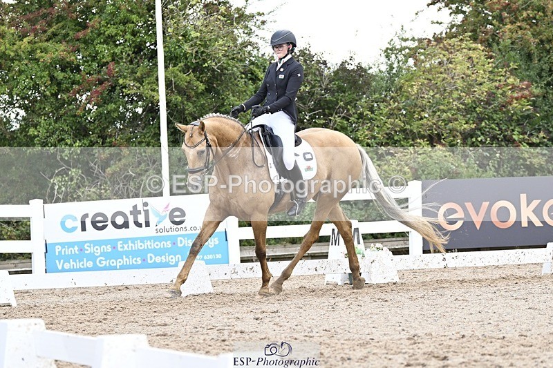 250907-170455-10915 - 054-Amy.Louise.LloydDiva.Royale