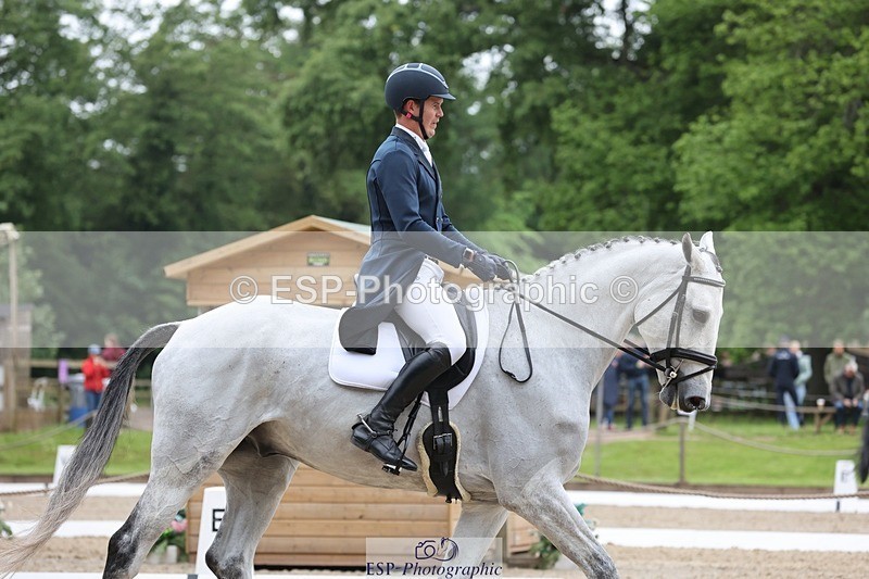 240523-093412-03160 - 207-IE_MR_MCGREGOR-Will_Furlong