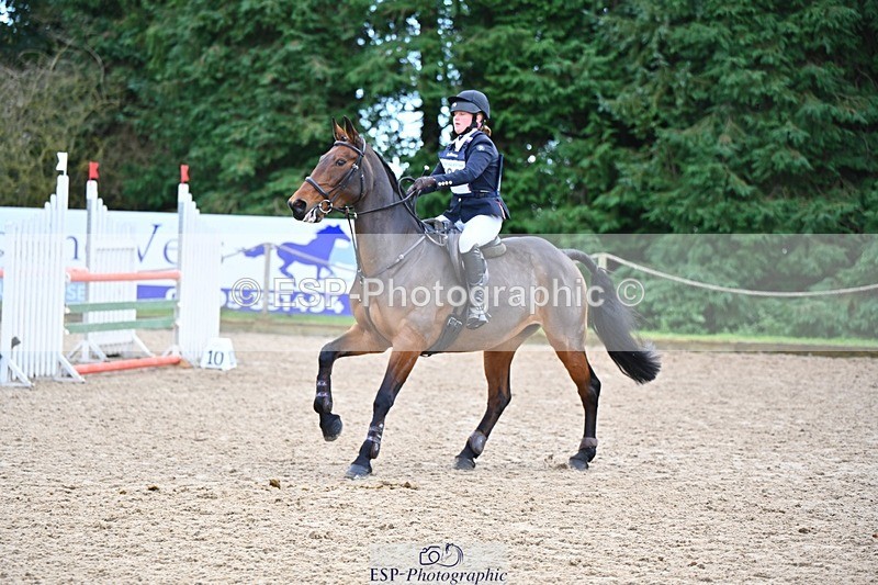 241027-143117-17921 - 509-Tichy.Sanders-SPARHANGER.VELVET