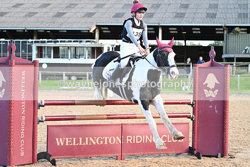 WJ7_7120 - Time 17:12 to 17:30