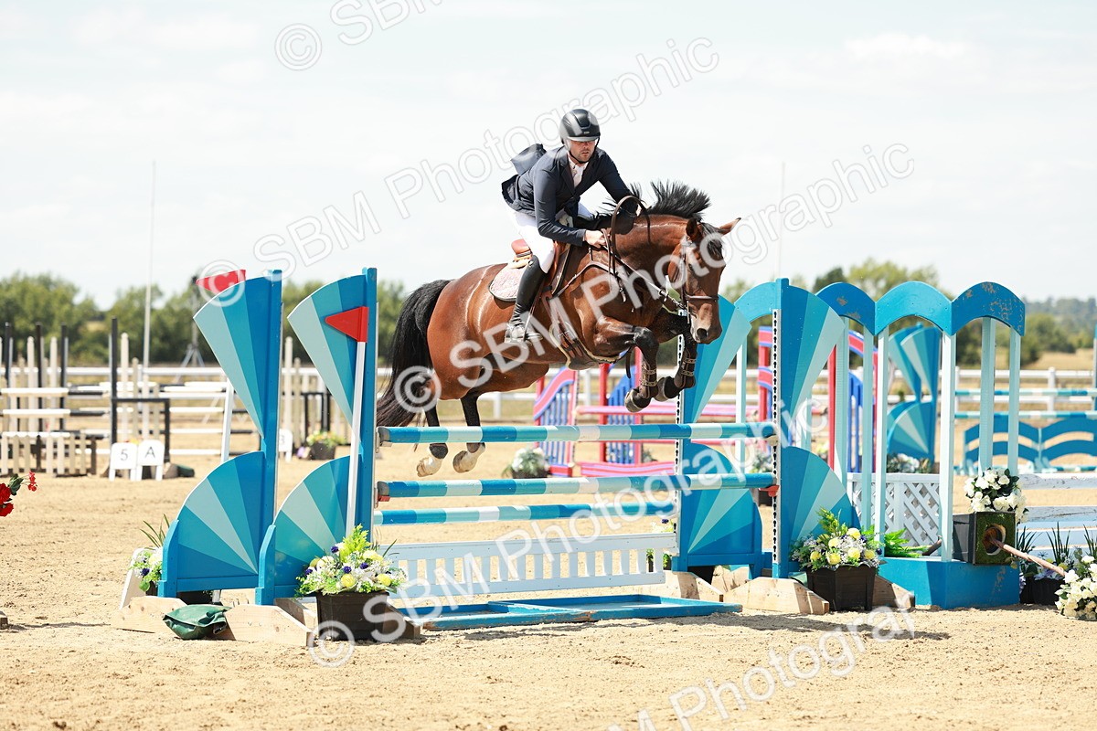 SBM_007495 - Class 3 - Senior Newcomers - 1.10m Open