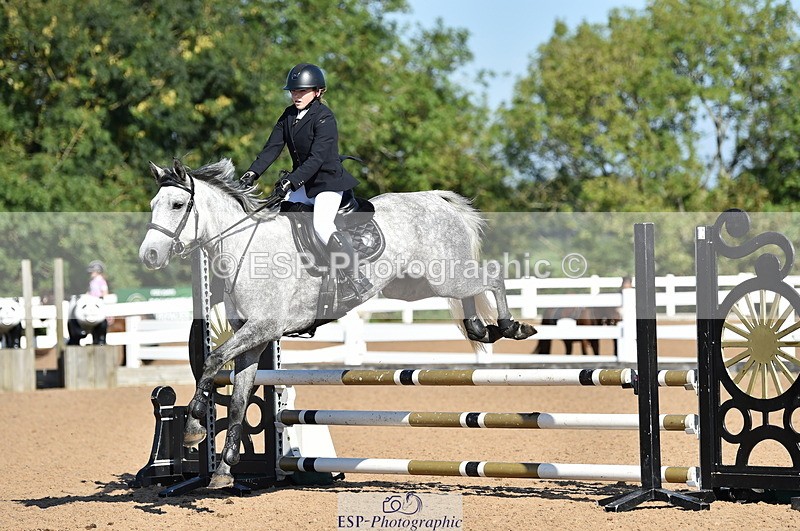 230903A-101504-03924 - Cls 18 Pony Brit Novice & 80cm Open