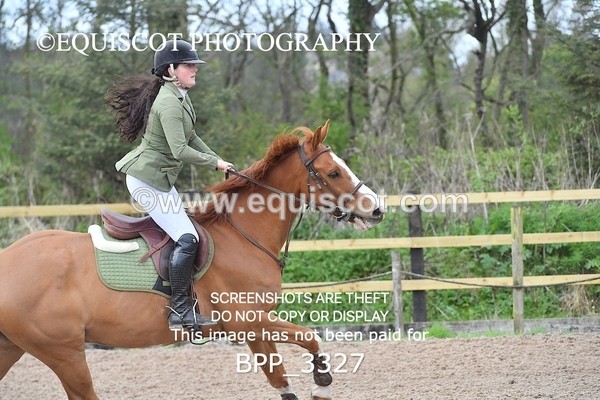 BPP_3327 - CLASS 14 SUN Senior BritiNovice/ 90cm Open