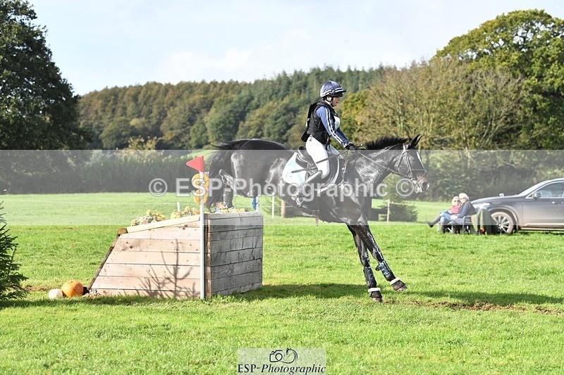 231020-115118-07246 - 054-PORSCHE-Coco.Lanni-XC