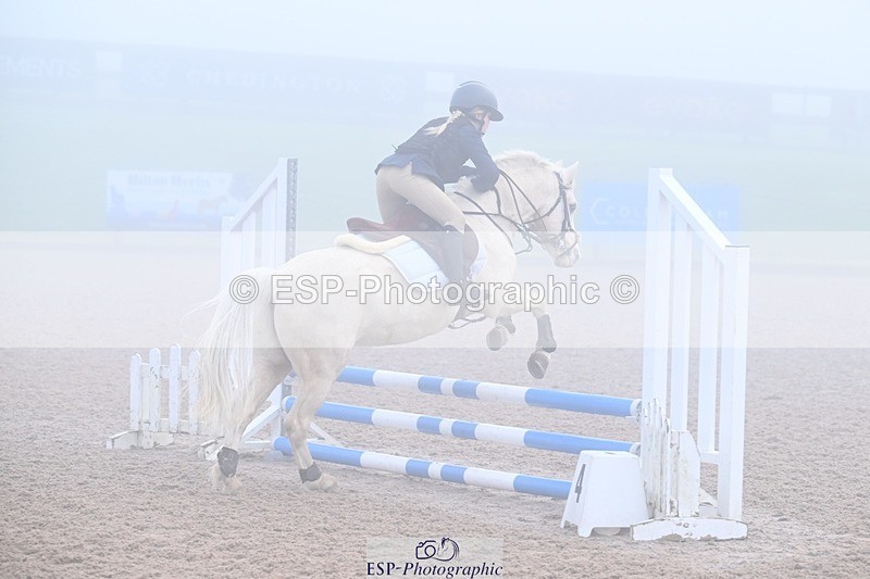 251115-093624-00327 - Cls 19 Clear Round 40cm