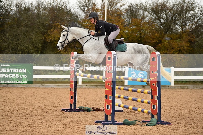 231122A-140620-00576 - Cls 5 Foxhunter & 1.20m Open