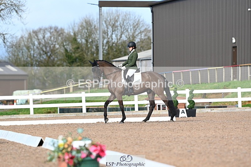 240218A-144325-08913 - 145-Lucy.Amy-Millenium.Falcon