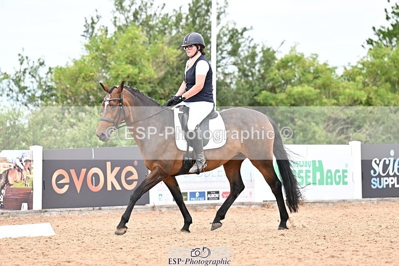 260704-121901-04539 - Cls 4D Senior Intermediate Novice 1