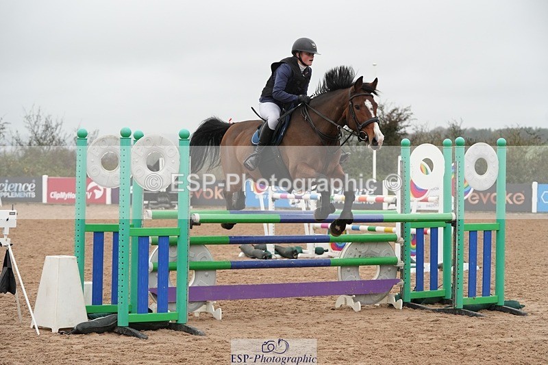 251109-115739-03685 - Cls 20 Newcomers and 1.10m Open