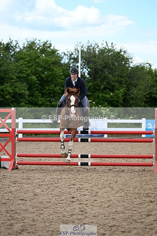 240608A-152234-01616 - Cls 11 Pony Newcomers and 1m Open