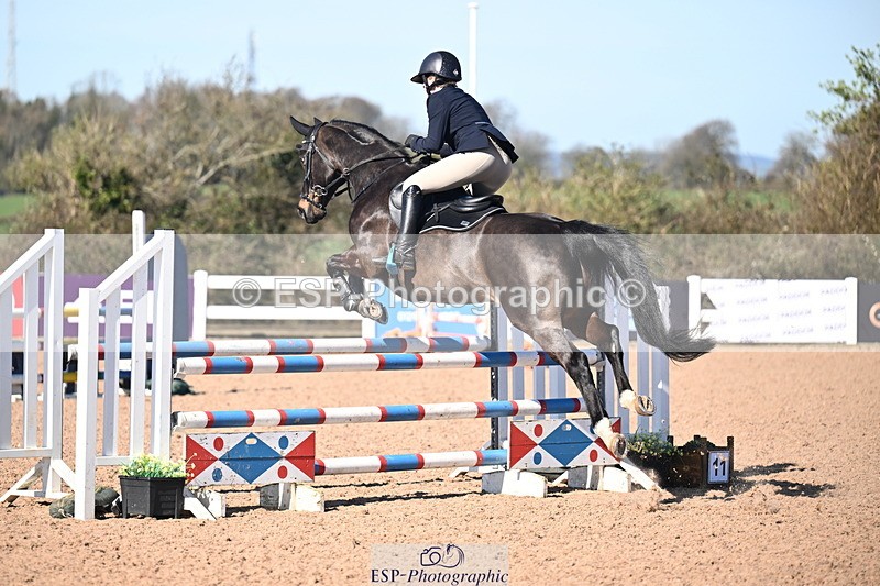 260318B-103149-00111 - Clear Round & Brit Nov 90cm
