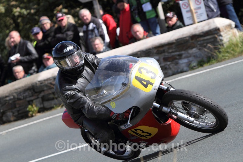 Arthur Jones - Bennetts 500cc Classic TT