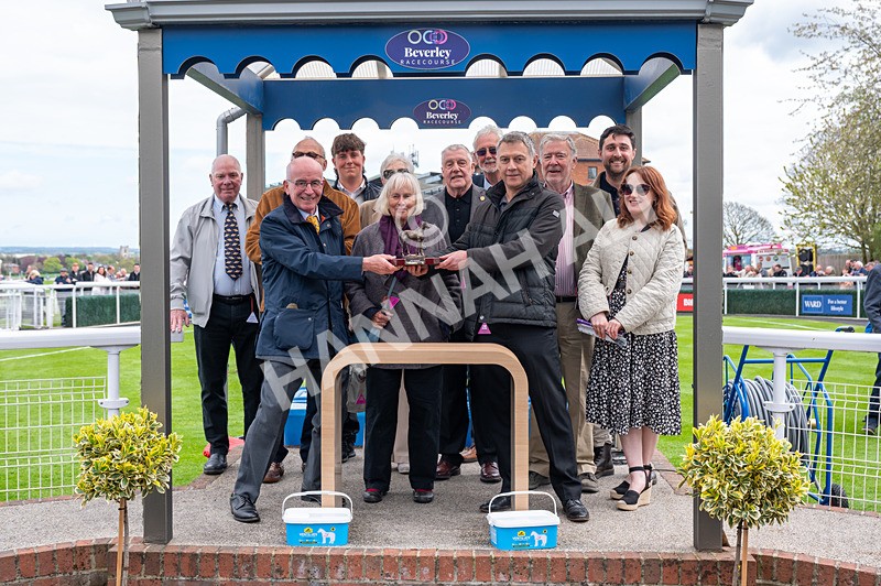 240425-Race 1-Tropical Dreamer-3325 - Race 1