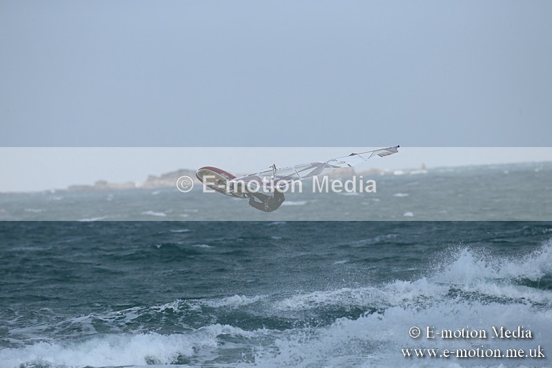 WS 020413-207 - Windsurfing