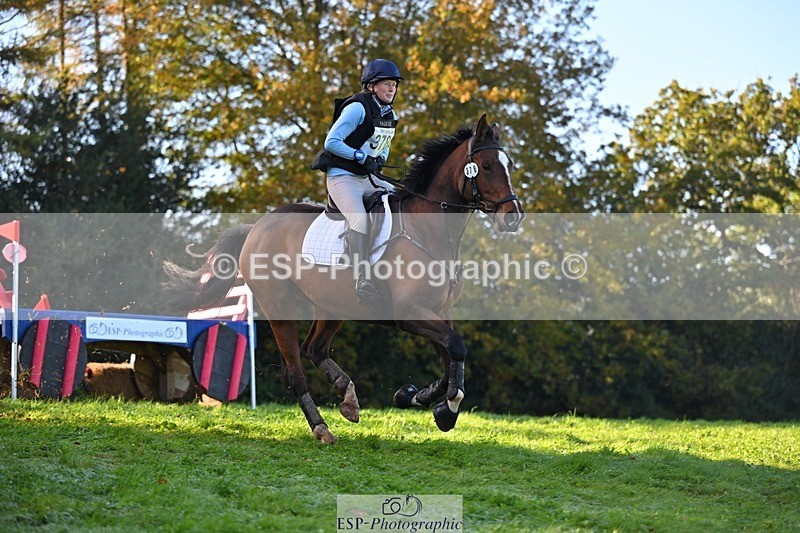 241026-112238-11936 - 378-Fern.Hordern-SHES.ALL.THAT