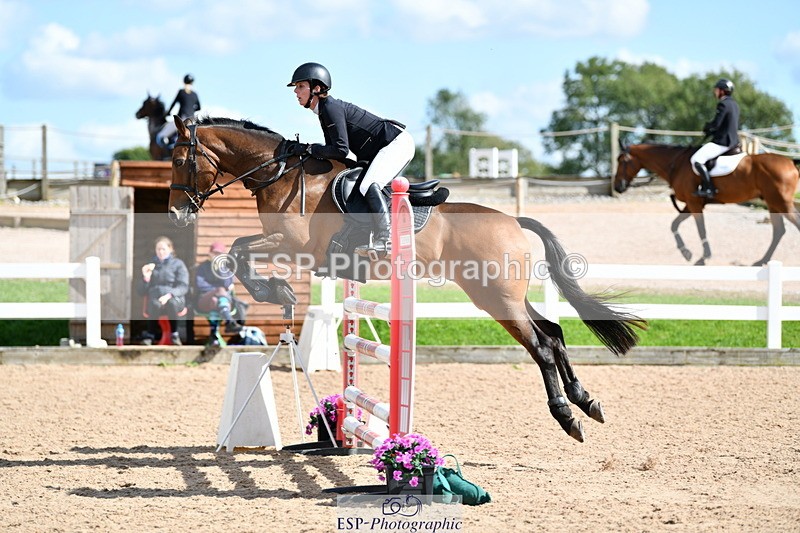 240913A-142115-04699 - Cls 24 1.05m Amateur Qualifier