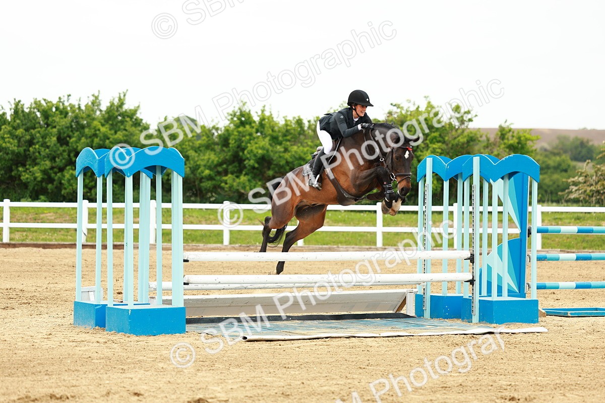 SBM_001124 - Class 4 - Senior Newcomers - 1.10m