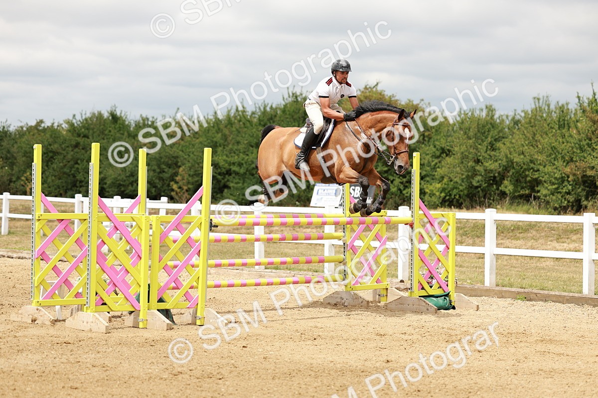 SBM_018386 - Class 21 - Senior Newcomers Championship 2d Rd