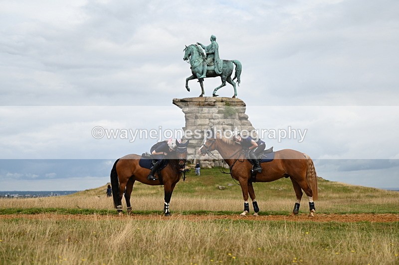 DSC_6082 - Time at Statue 12:17 to 12:44