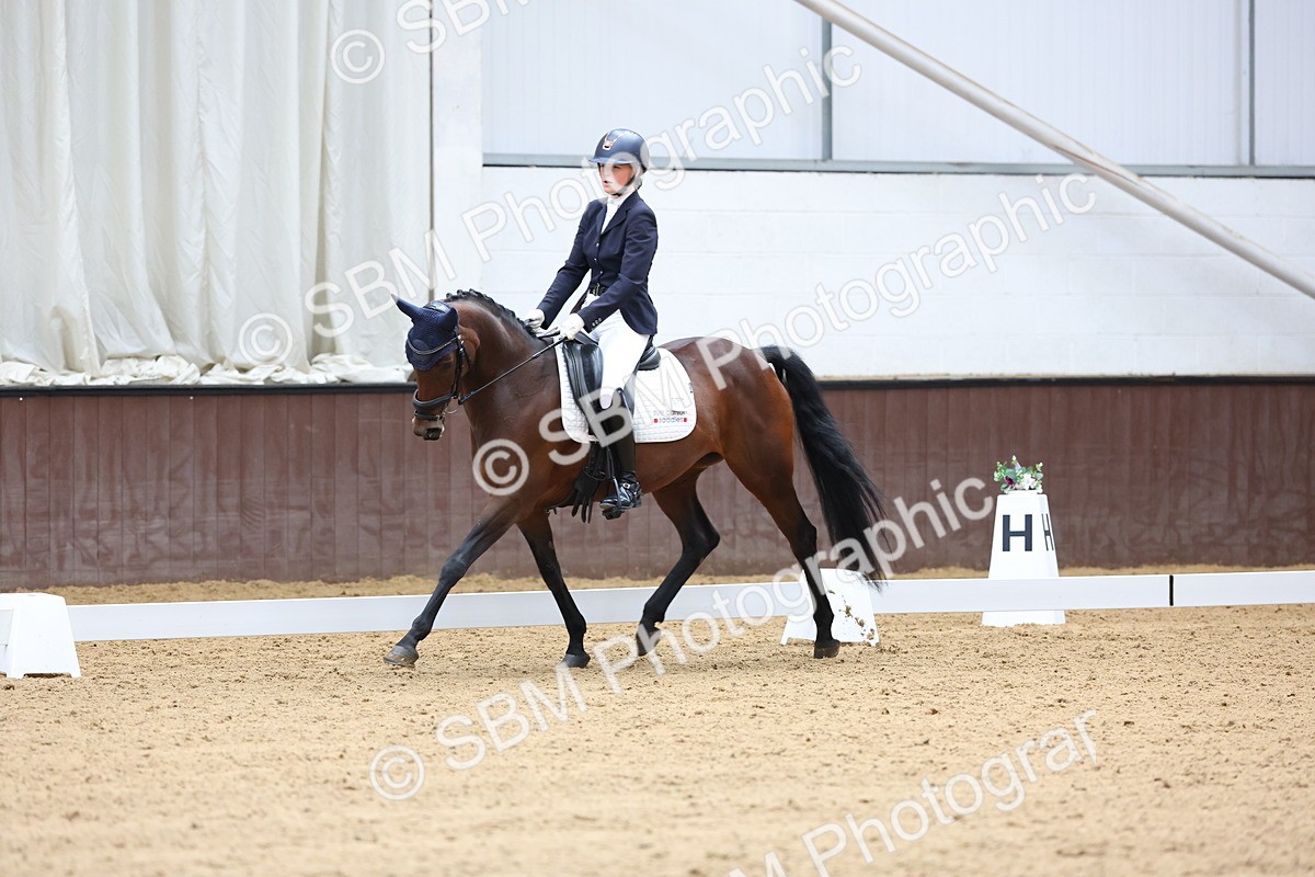 SBM_016564 - Class 16 - Novice FSM - 11.50-12.38