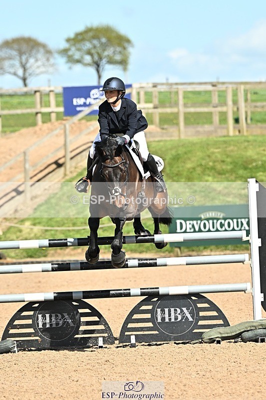 250416-150606-01603 - Cls 6 Foxhunter and 1.20m