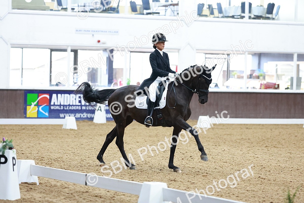 SBM_021189 - Class 14 - FEI Grand Prix - 17.40-18.34