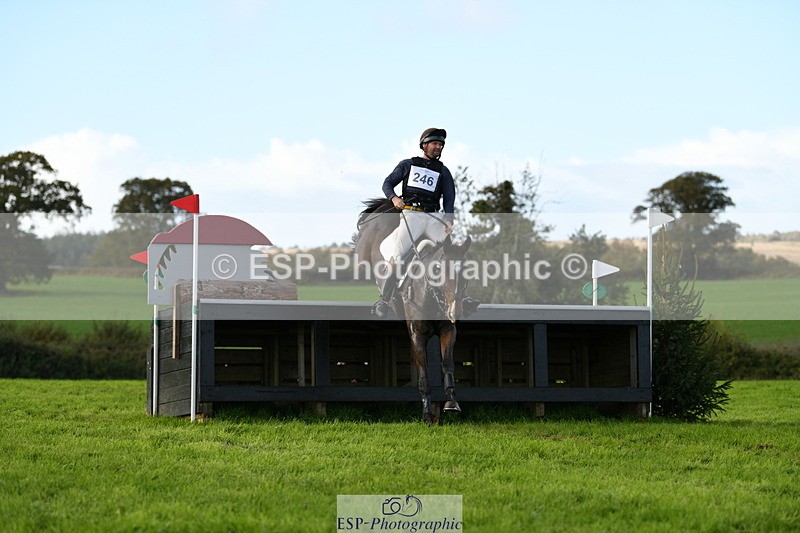 251024A-153918-14839 - C-246-Simon.Vatcher