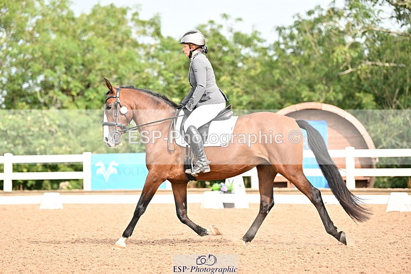 240817A-100857-07097 - 219-Sarah.Baldwin-Ervilha.Dos.Leitoes