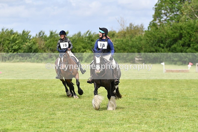 WJ5_2838 - Class 3 60cm Pairs