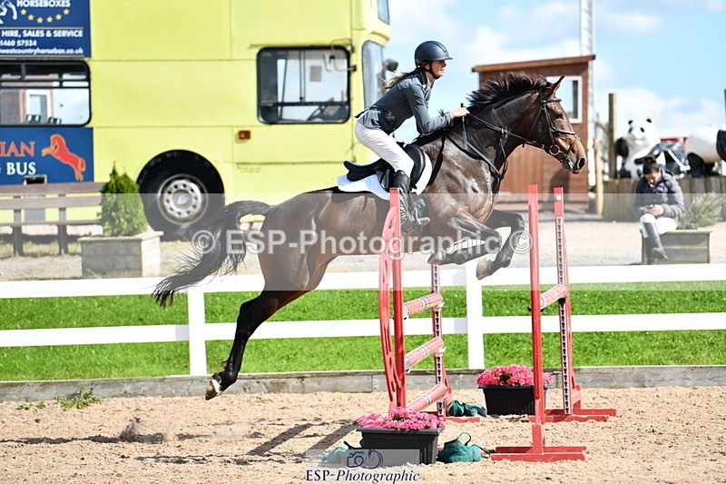 240913A-141931-04692 - Cls 24 1.05m Amateur Qualifier